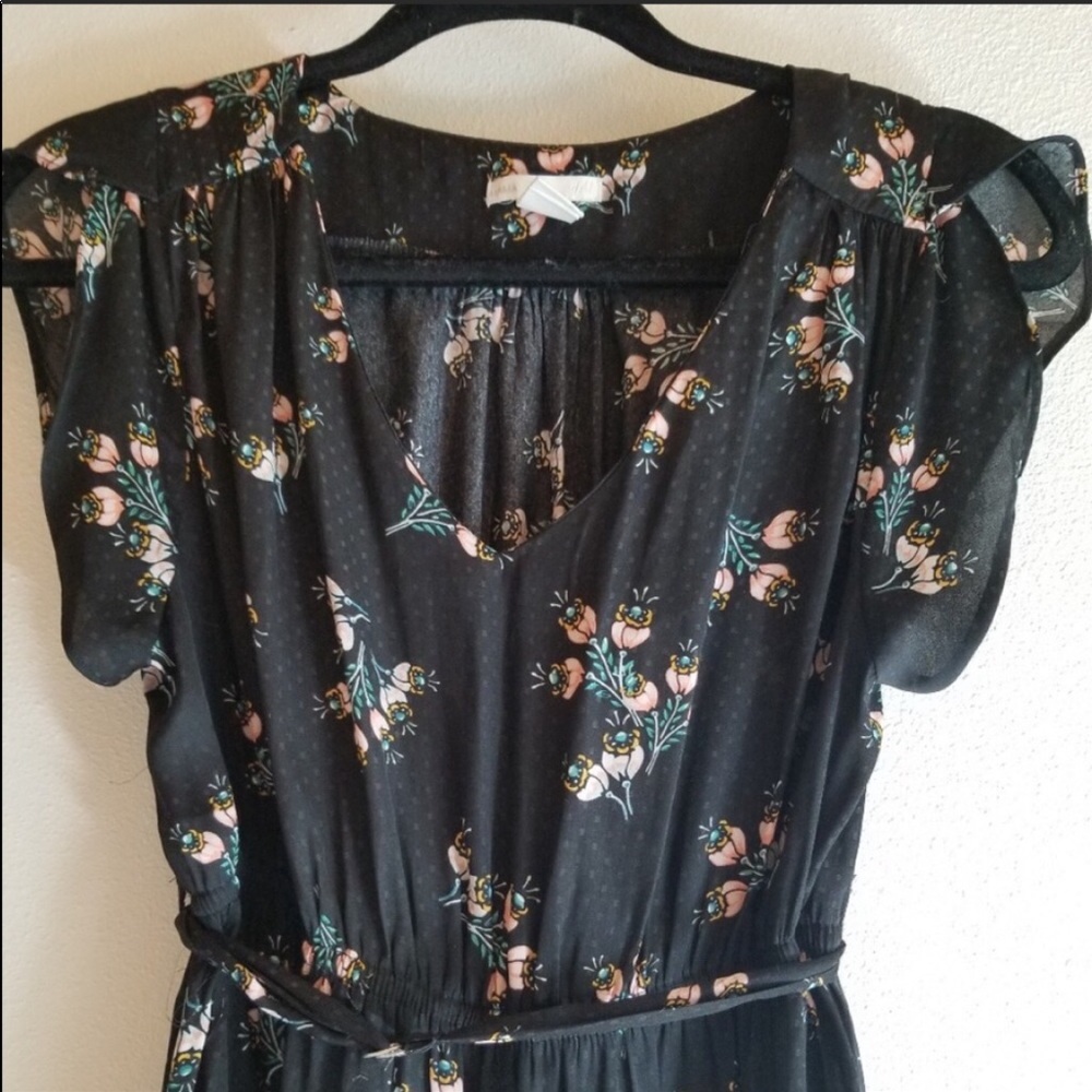 Like New H&M Mama Dresd